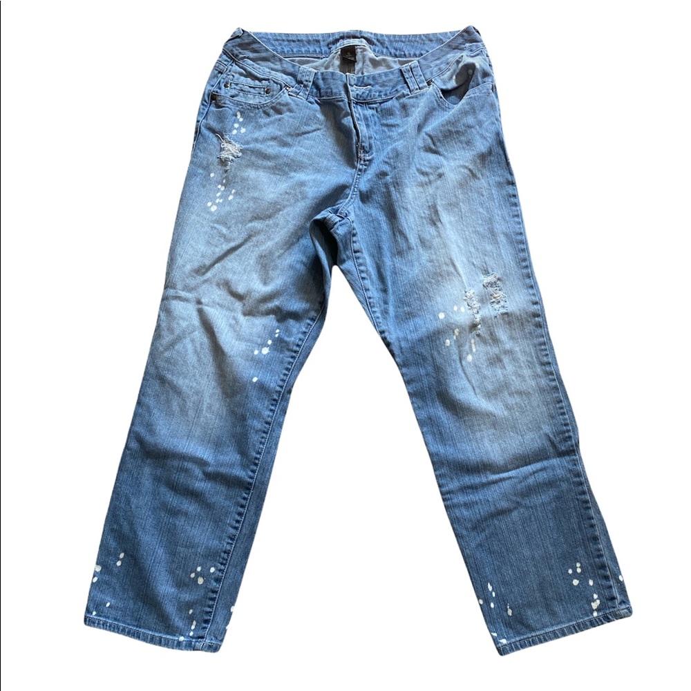 Distressed Straight Leg Jeans